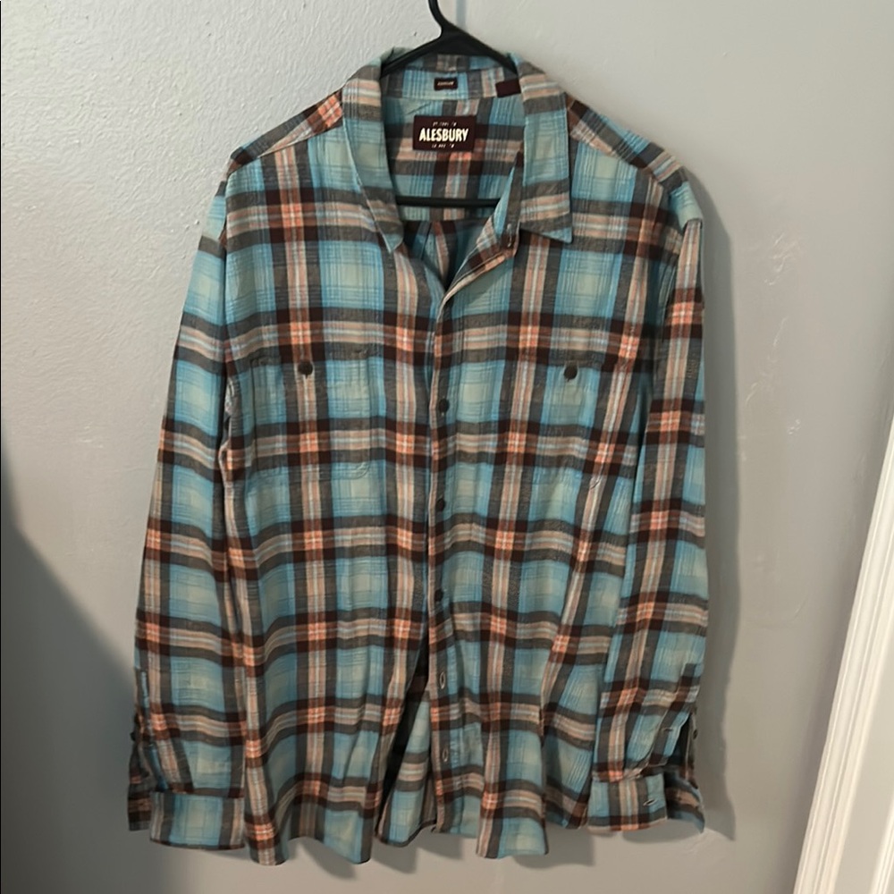 Alesbury Plaid Button-Up Shirt